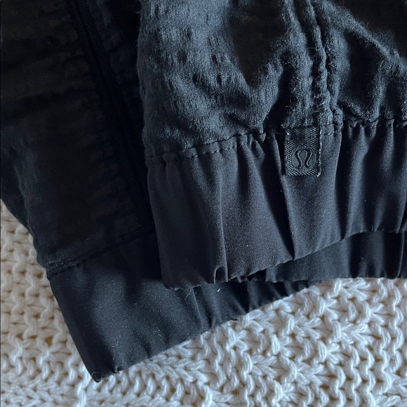 Lululemon Jacket Women’s Black Pack Light Bomber Vented Outdoor Active Zip - Picture 7 of 8